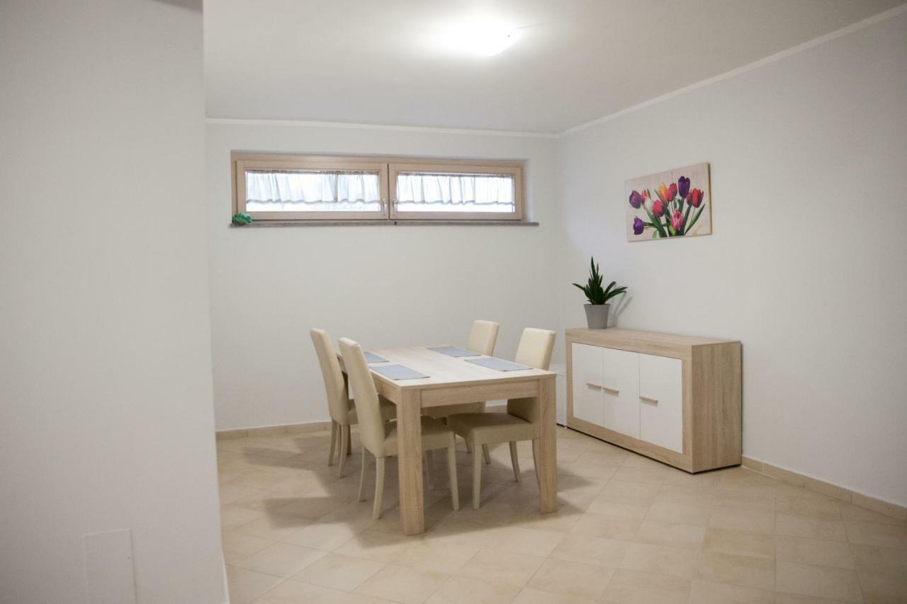 Le Colonne Bed & Breakfast Cassino Exterior photo